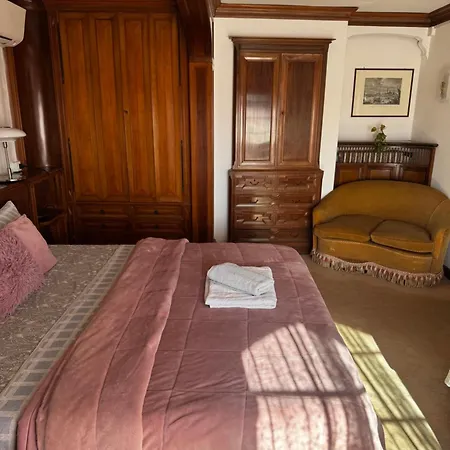 Rousseau's Apartment Venice