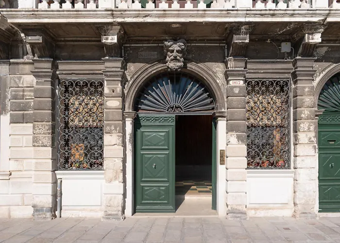 Апартаменты Rousseau's Венеция