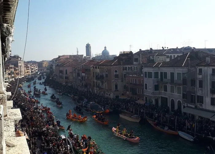 Rousseau's Апартаменты Венеция