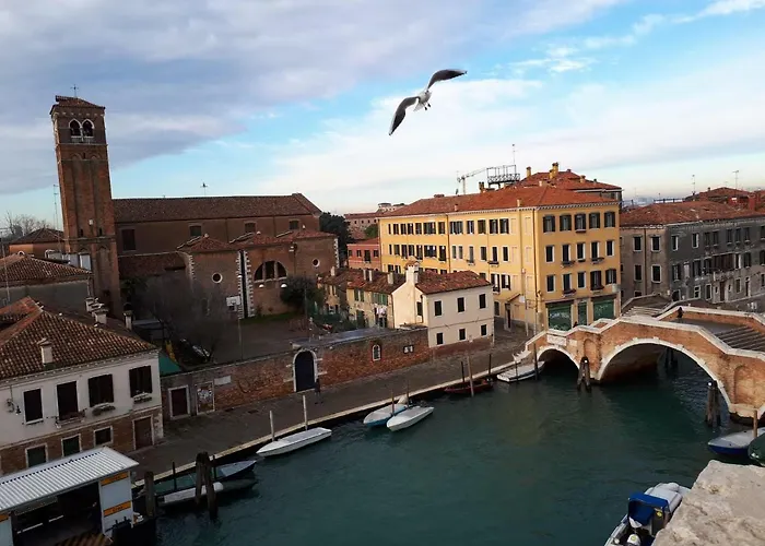 Апартаменты Rousseau's