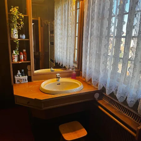 Rousseau's Apartamento
